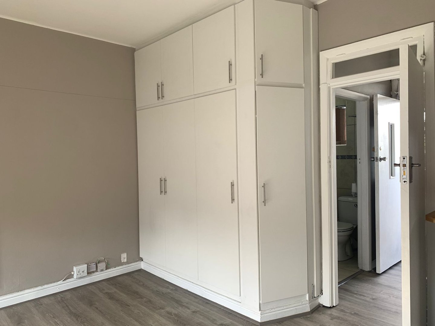 1 Bedroom Property for Sale in Rondebosch Western Cape